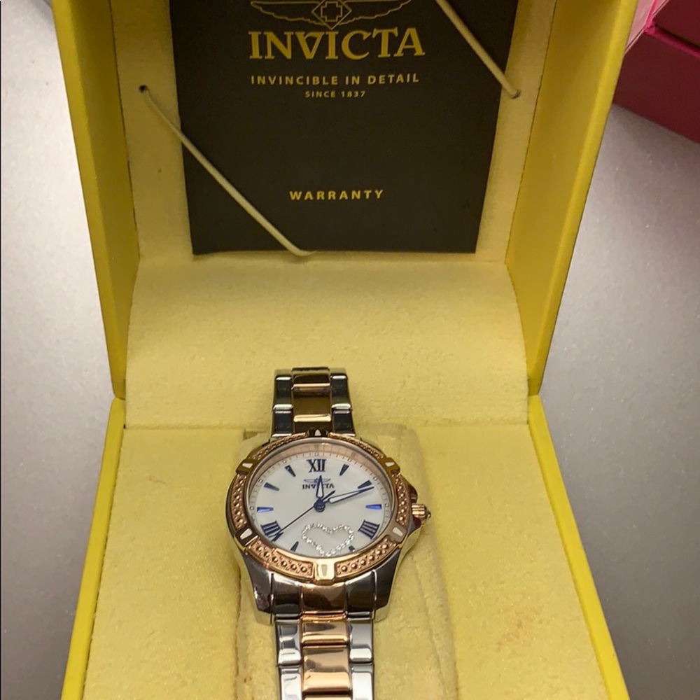 💕SOLD💕 LADIES INVICTA WATCH / ANGEL 😇 - Picture 4 of 8